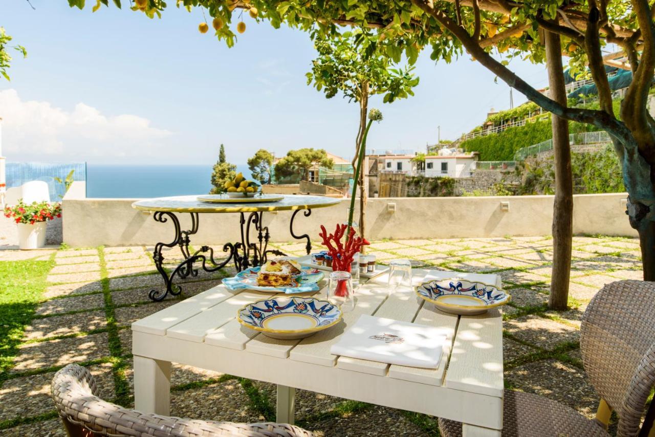 Residenza Al Pesce D'Oro Bed & Breakfast Amalfi Dış mekan fotoğraf